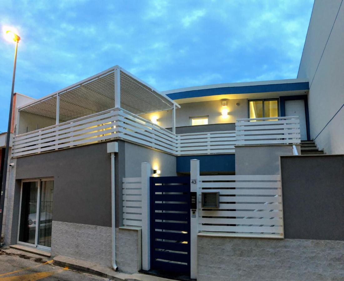 Casa Med Apartment Марина ди Рагуса Екстериор снимка