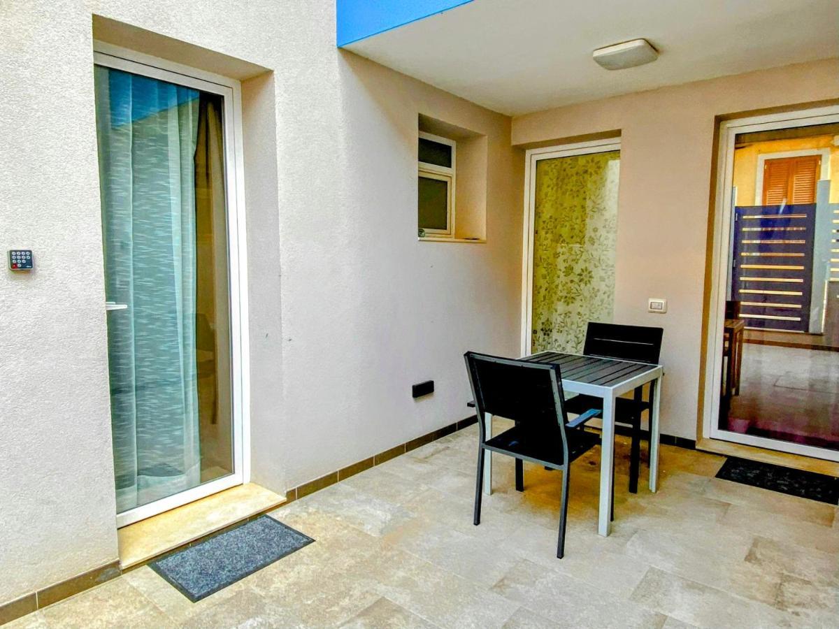 Casa Med Apartment Марина ди Рагуса Екстериор снимка